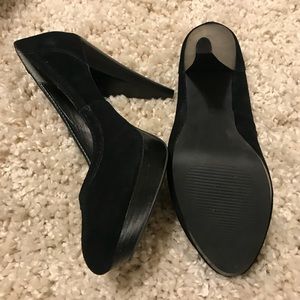 Calvin Klein suede heels 8.0